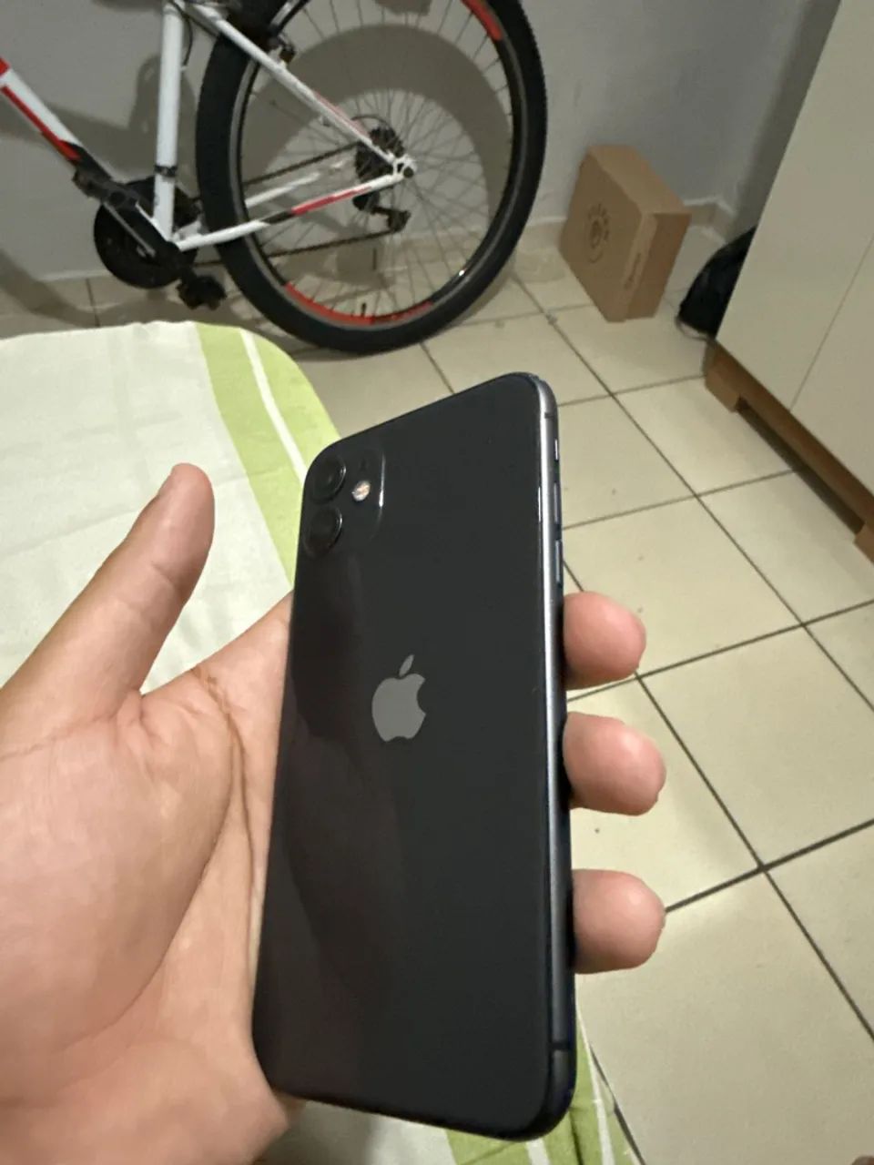 iPhone 11, 64 GB todo original  - Foto 4