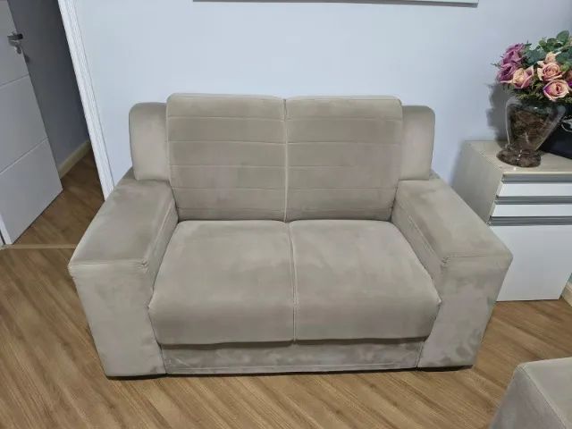 Vendo dois sofás de Suede. 1,50 x 0,80 M R$500,00 cada - Foto 2