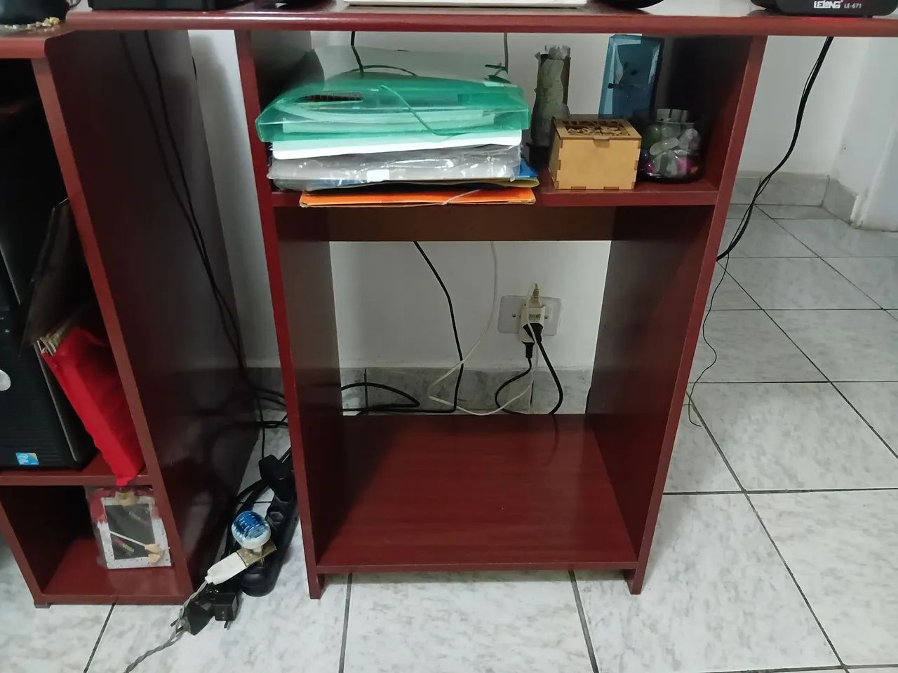 Rack mogno pequeno para tv ate 32 polegadas 