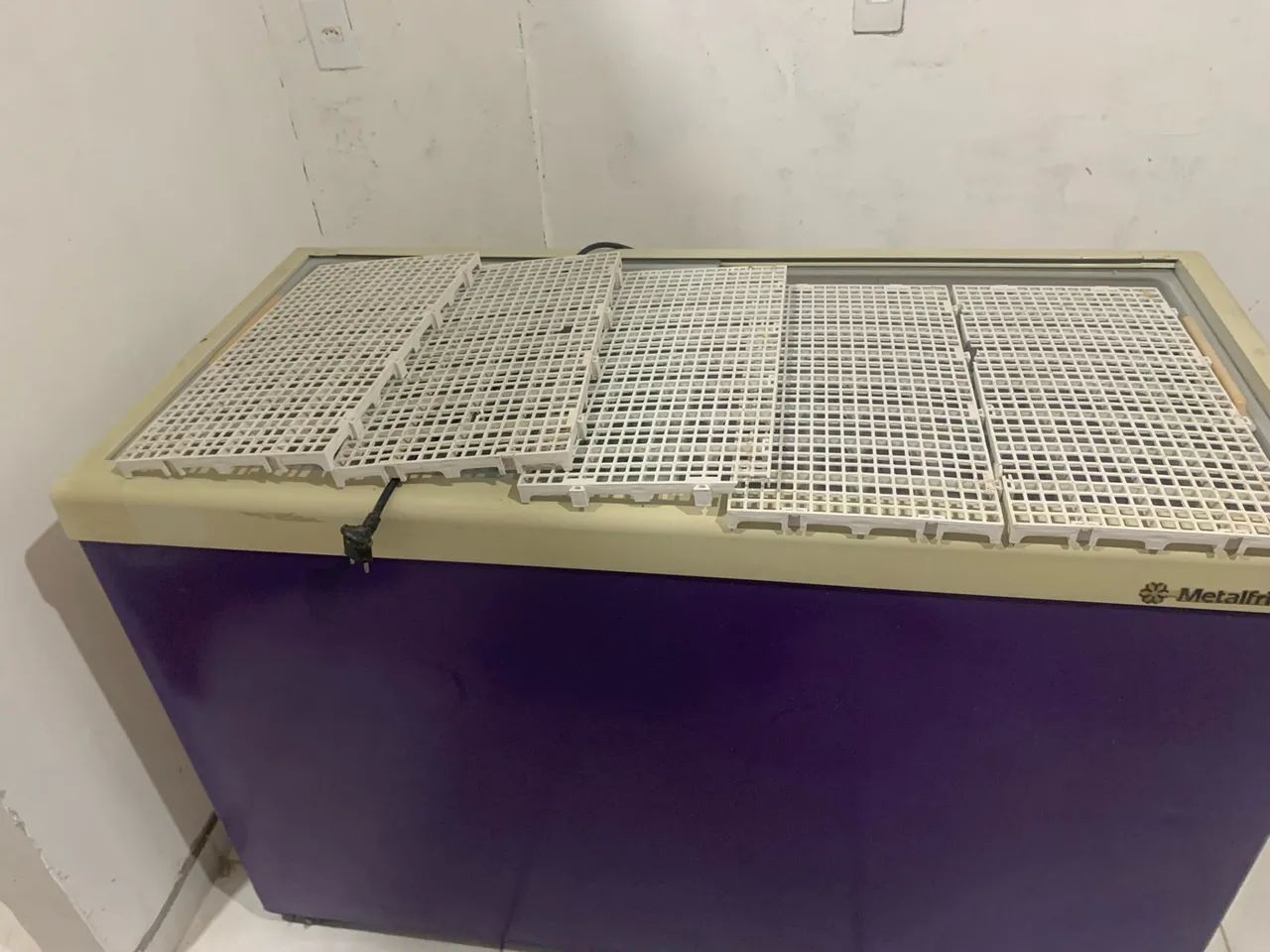 Vendo freezer seminovo , analiso ofertará - Foto 3