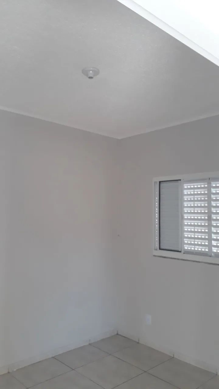 Vendo Casa Ágio ou quitada - Foto 2
