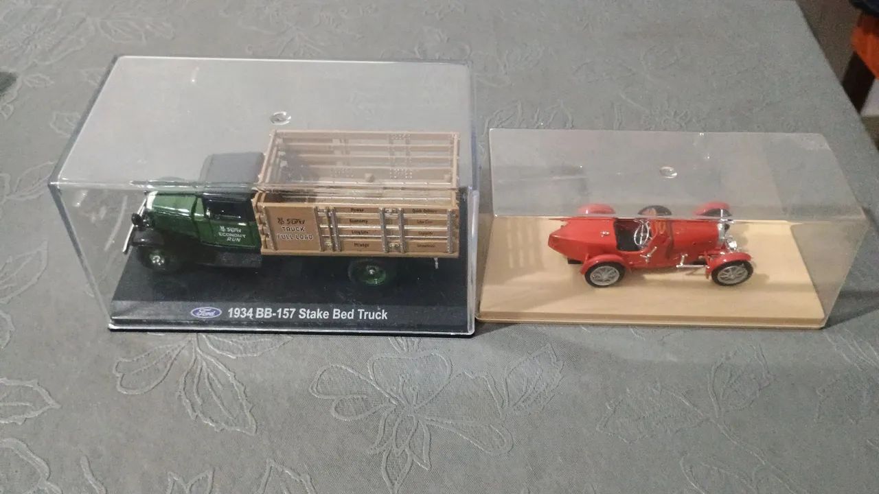 Miniatura 1/25 antigo.