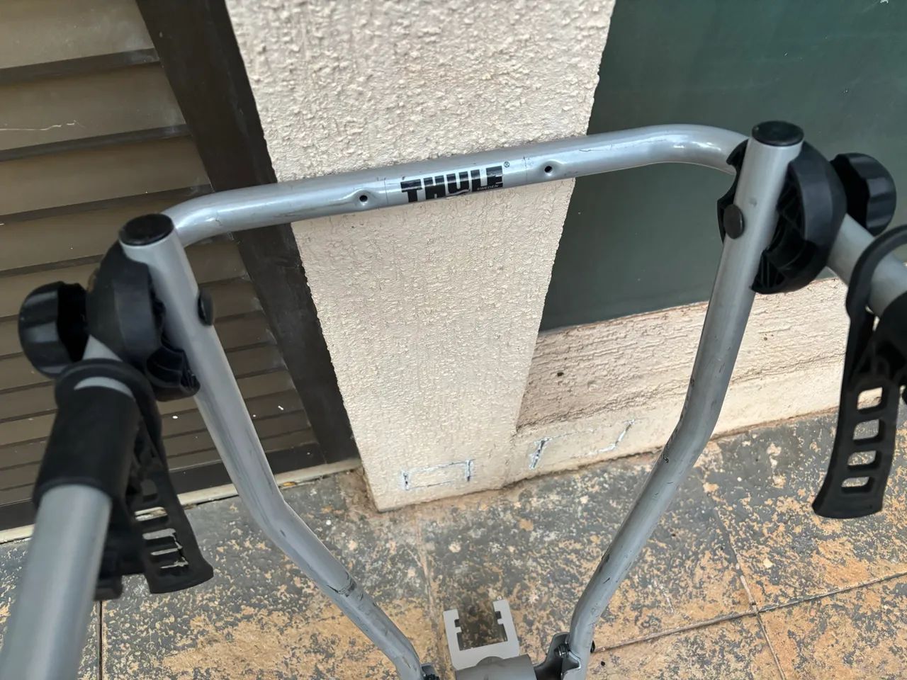 Rack Thule Hang On 3 Bicicletas - Foto 4