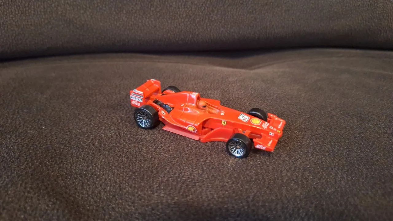 MINIATURA CAMINHÃO FERRARI F1 HOTWHEELS  - Foto 3