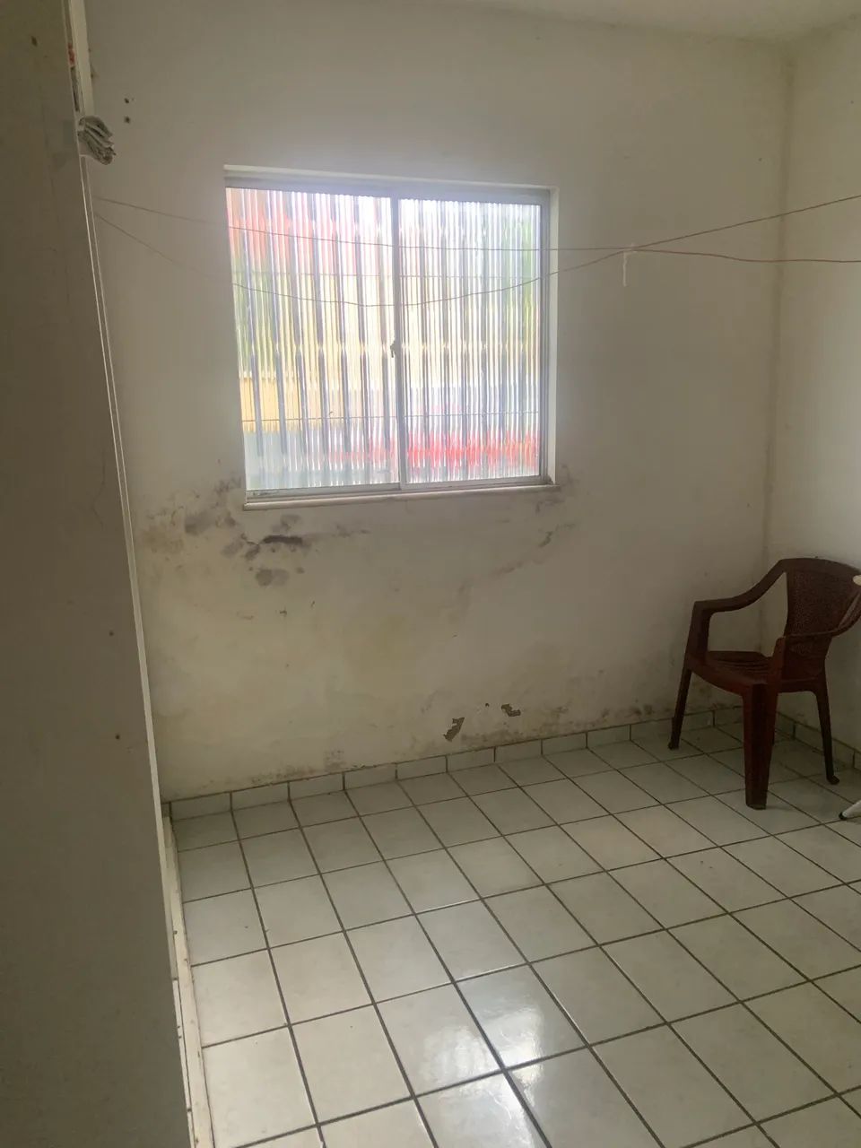 Divido apartamento mobiliado 