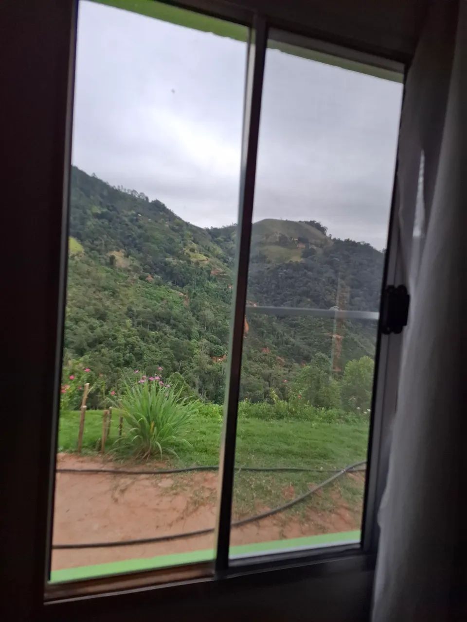 URGENTE LINDA CHÁCARA COM CASA LAJE   - Foto 3
