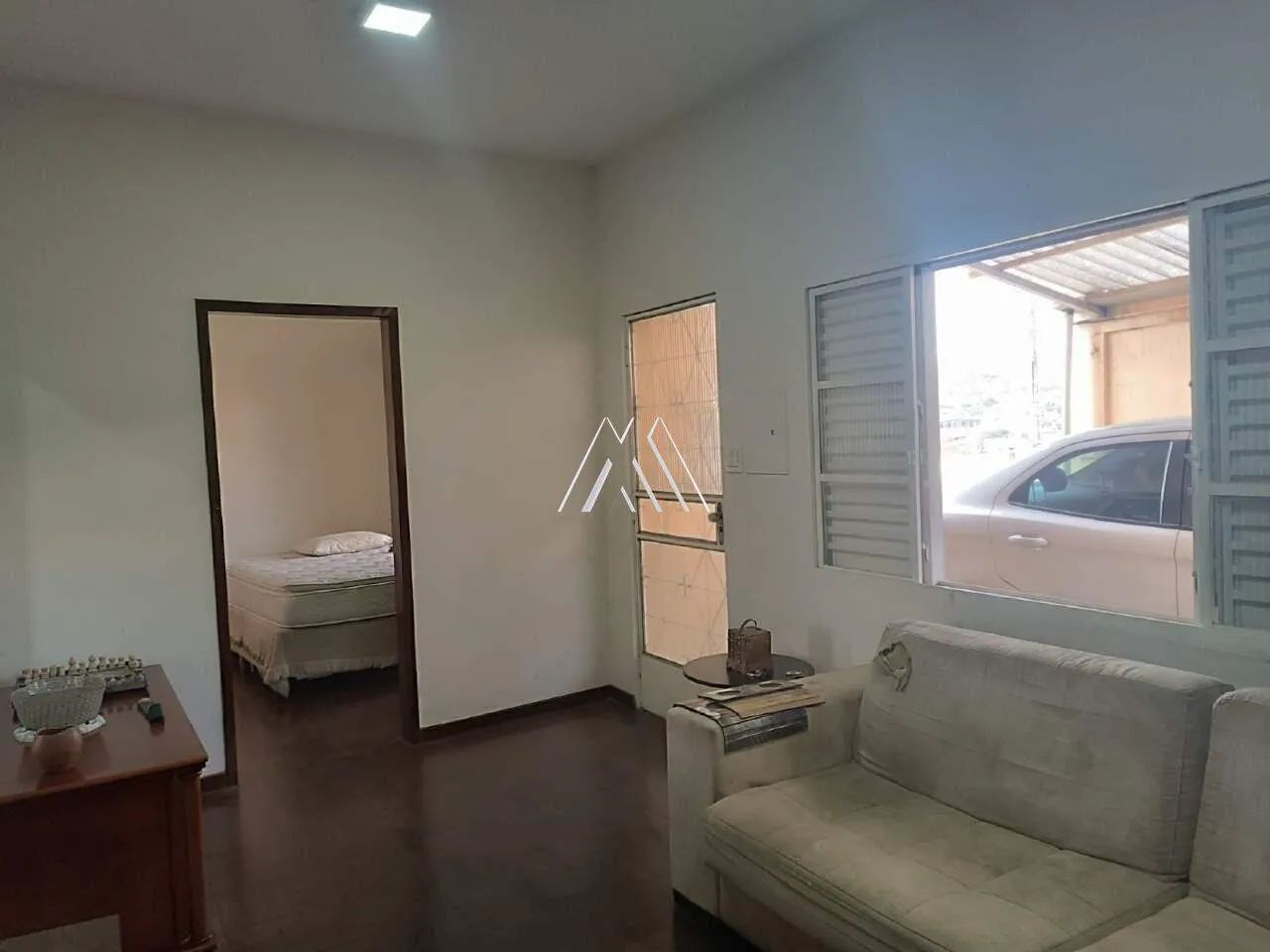 Vendo casa em Itaúna em excelente localização! - Foto 2