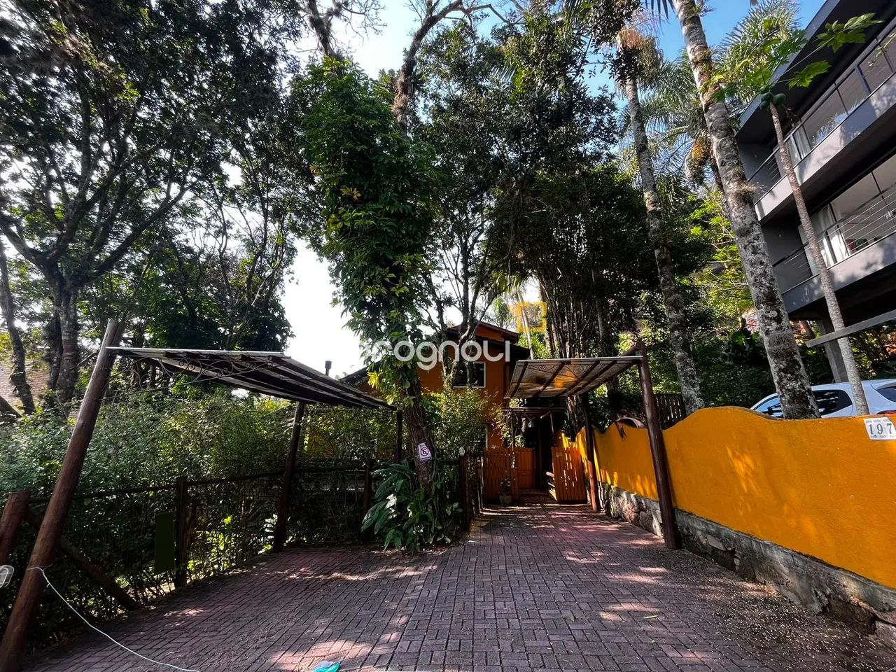 Casa com 4 dormitórios no Canto da Lagoa - Foto 2