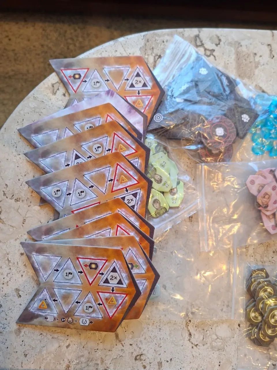 Anachrony - Edição Essencial + Expansão Clássica - Foto 4