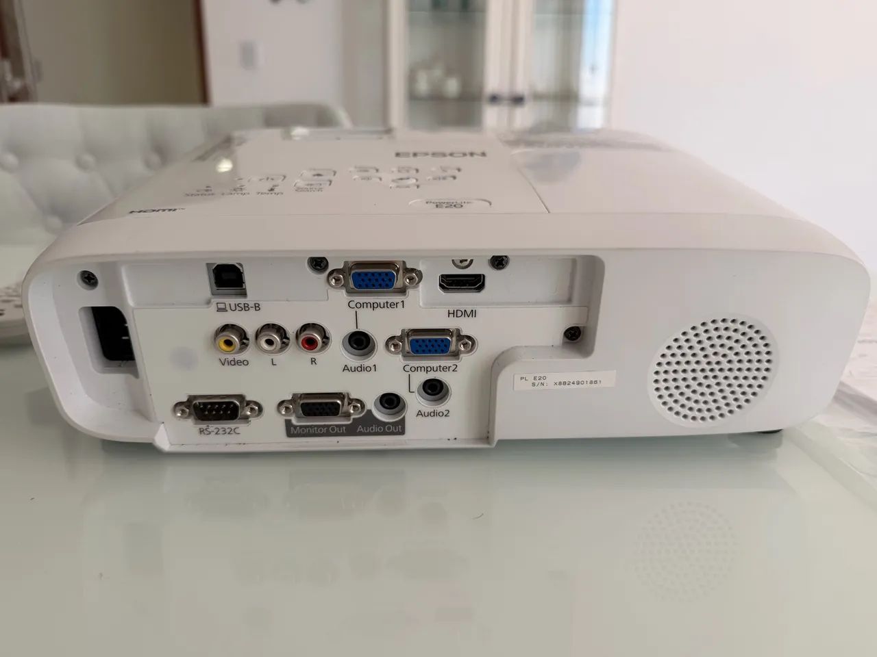 Projetor Epson PowerLite E20 - Foto 4