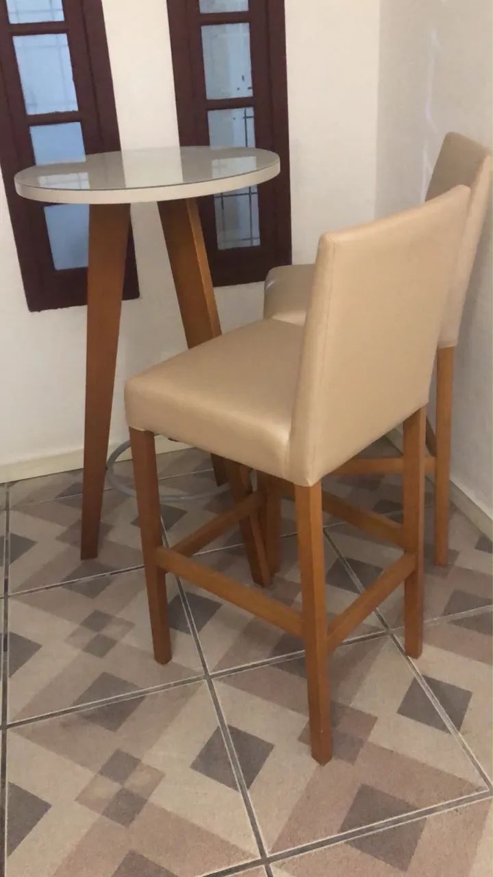 Mesa com duas cadeiras - Foto 3