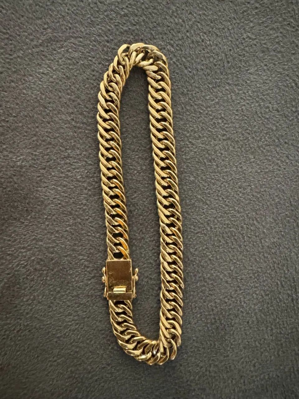 Ouro 750 