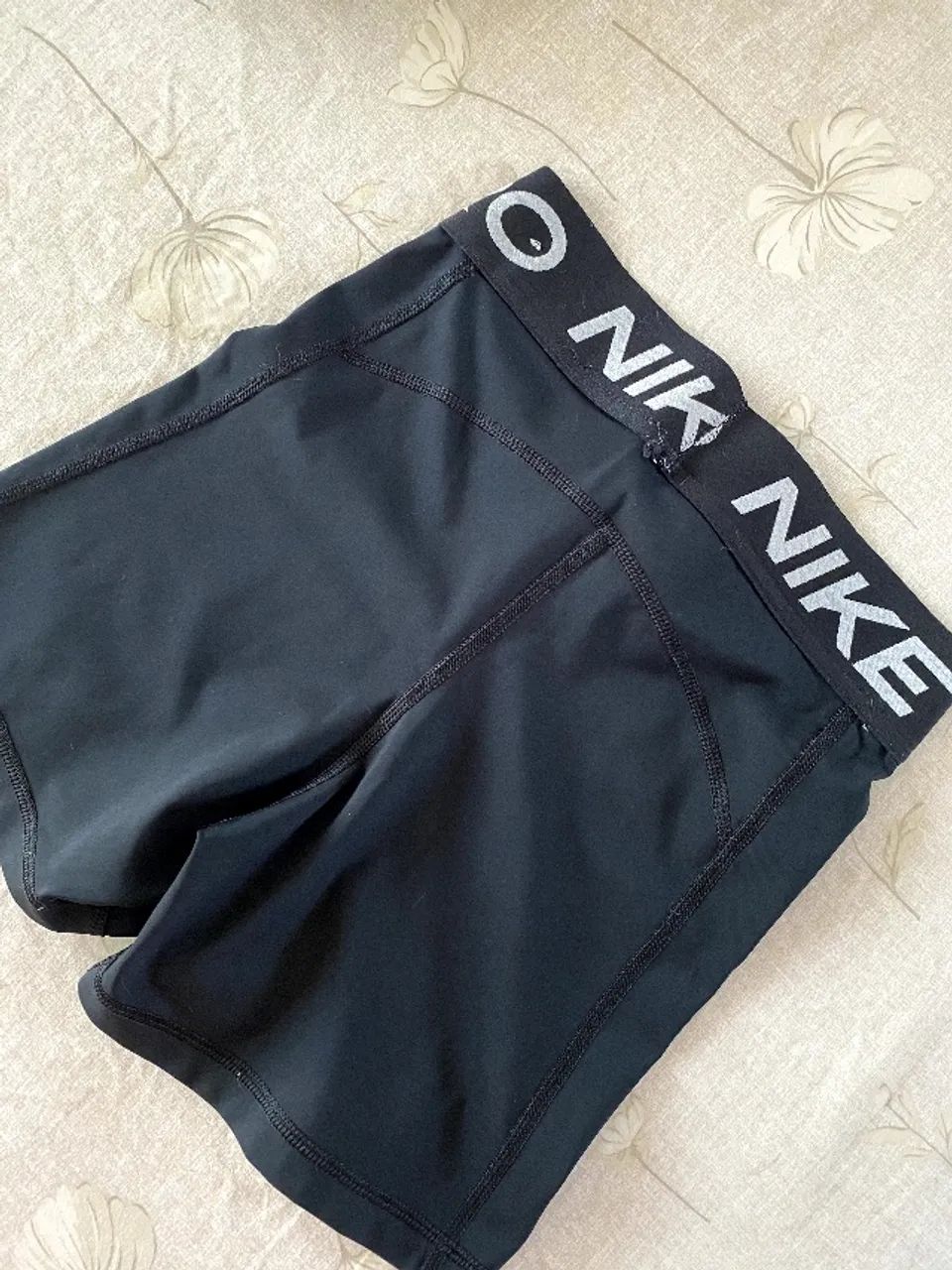 Short Nike - Tamanho P - Foto 2