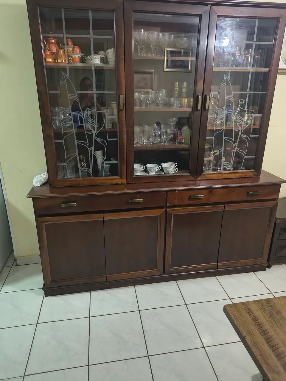 Cristaleira Madeira Maciça  - Foto 4
