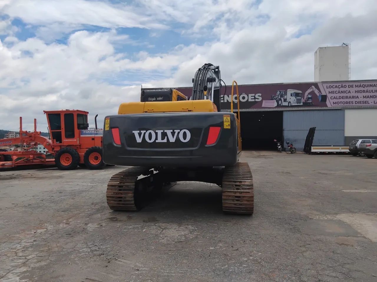 Escavadeira Volvo EC210B - Foto 4