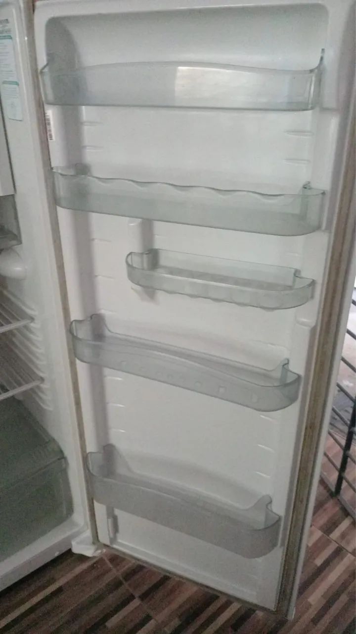 GELADEIRA FROST FREE - Foto 4