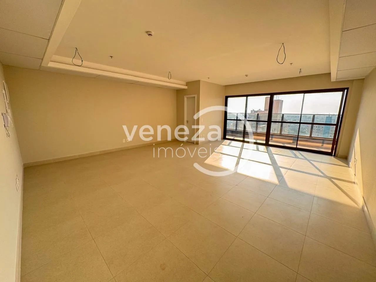 Sala comercial para alugar no Edifício Metropolitan Business Center, Londrina - Foto 4