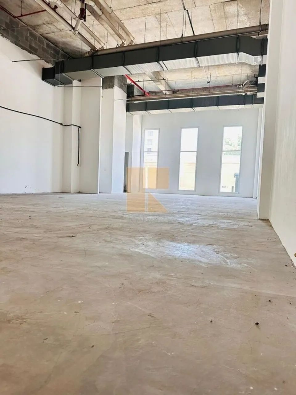 linda loja localizada em moderno empreendimento , com amplo leque de opçoes - Foto 4