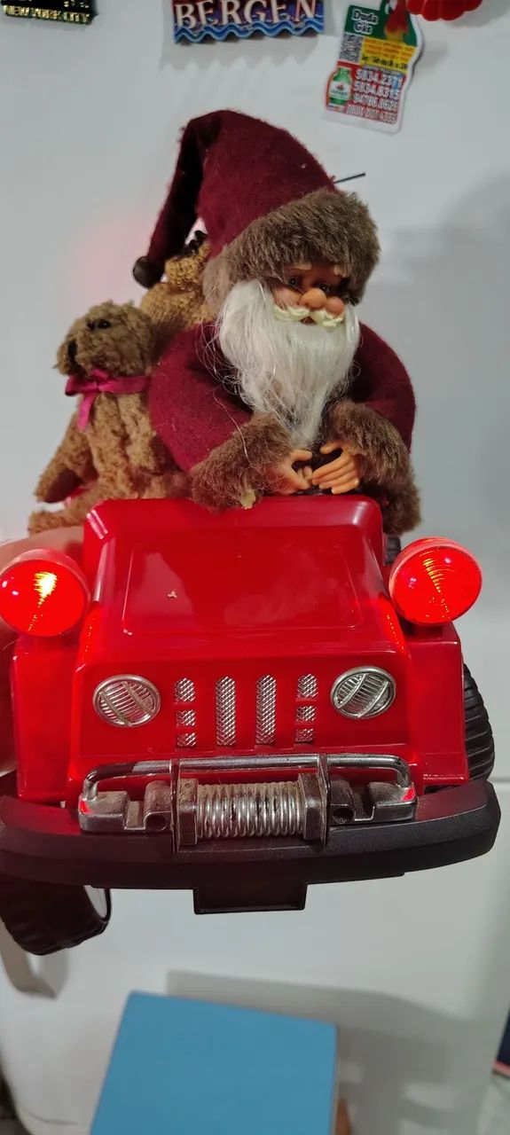 carrinho antigo do papai Noel funcionando 