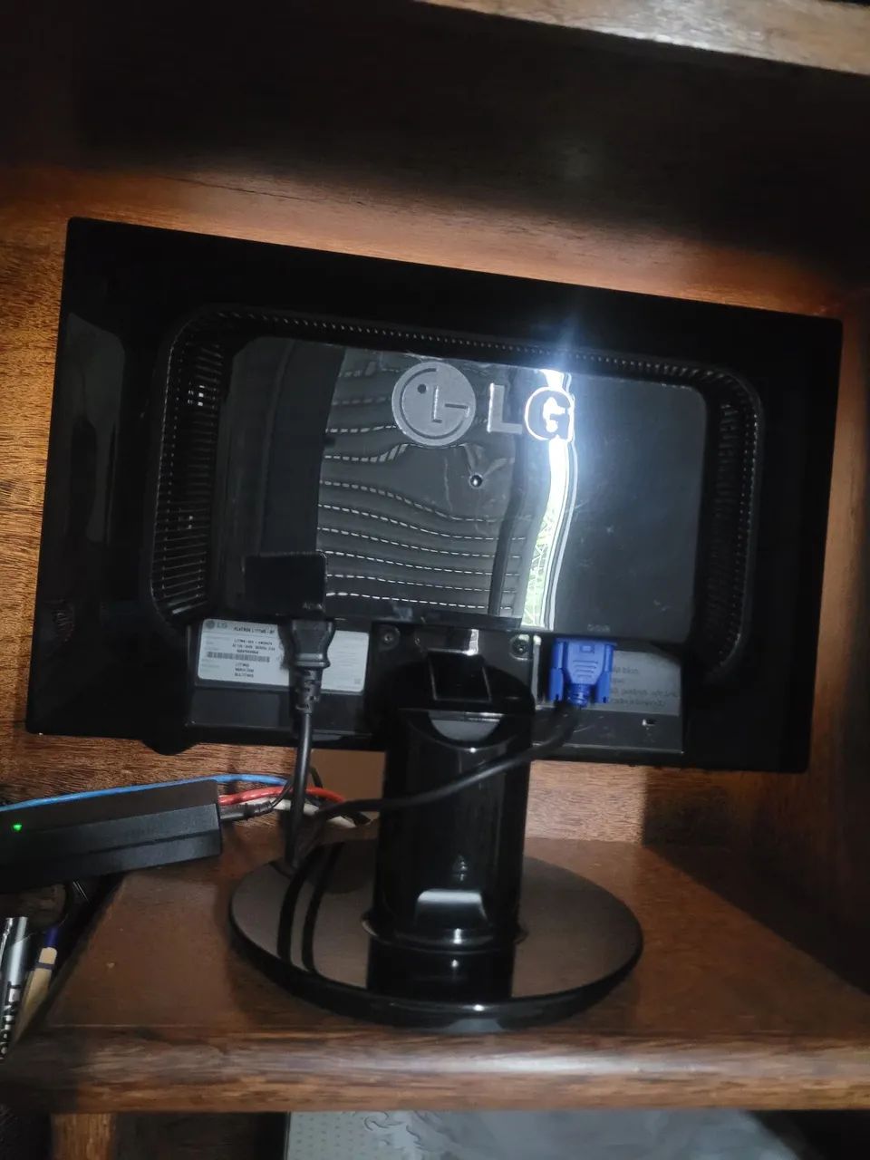 Monitor LG FLATRON L177WS usado - Foto 3