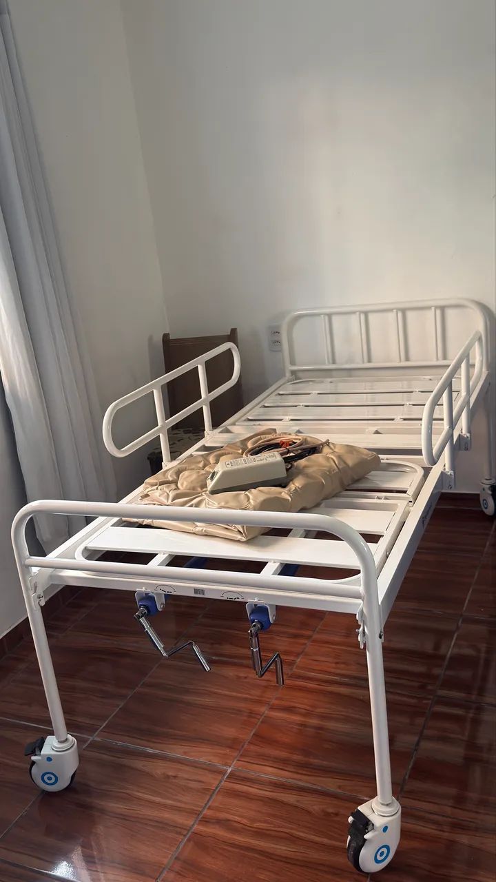 Vendo cama hospitalar nova e colchão pneumático anti escaras com motor,  - Foto 5