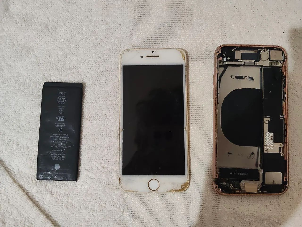 iPhone 8 completo desmontado