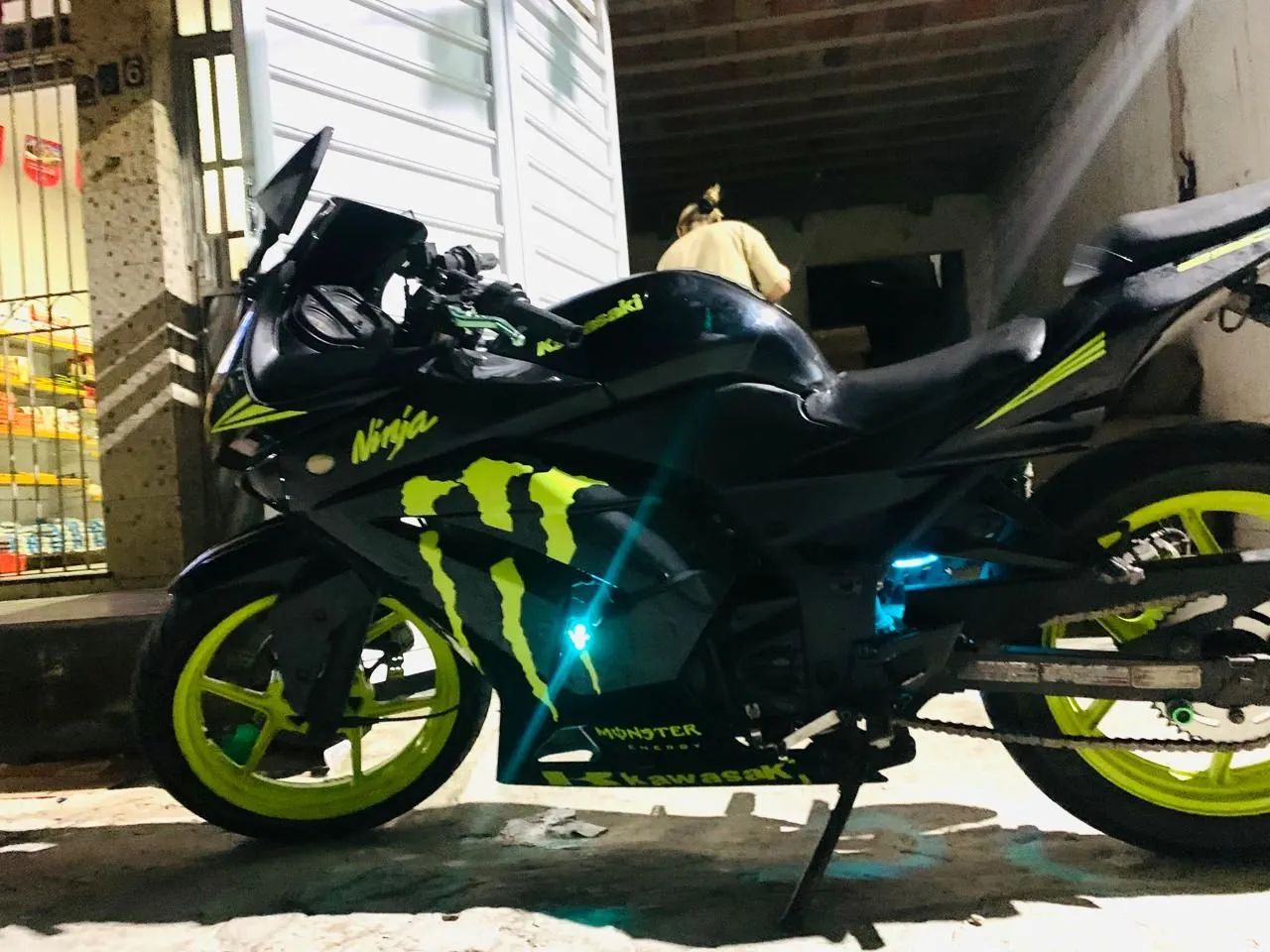 Kawasaki Ninja 250R linda  - Foto 2