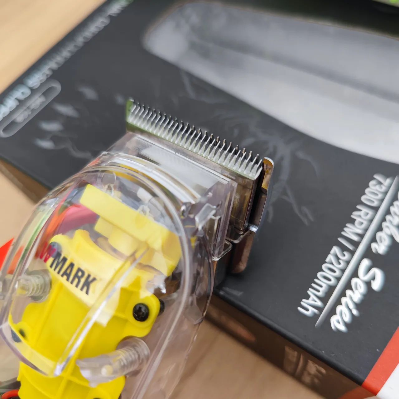 Máquina De Cortar Cabelo Profissional Wmark sem fio - Foto 3