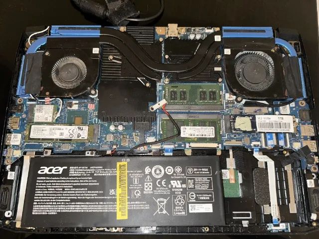 Vendo Notebook Helios Predator 300 N20C3 (Precisa de reparo) - Foto 4