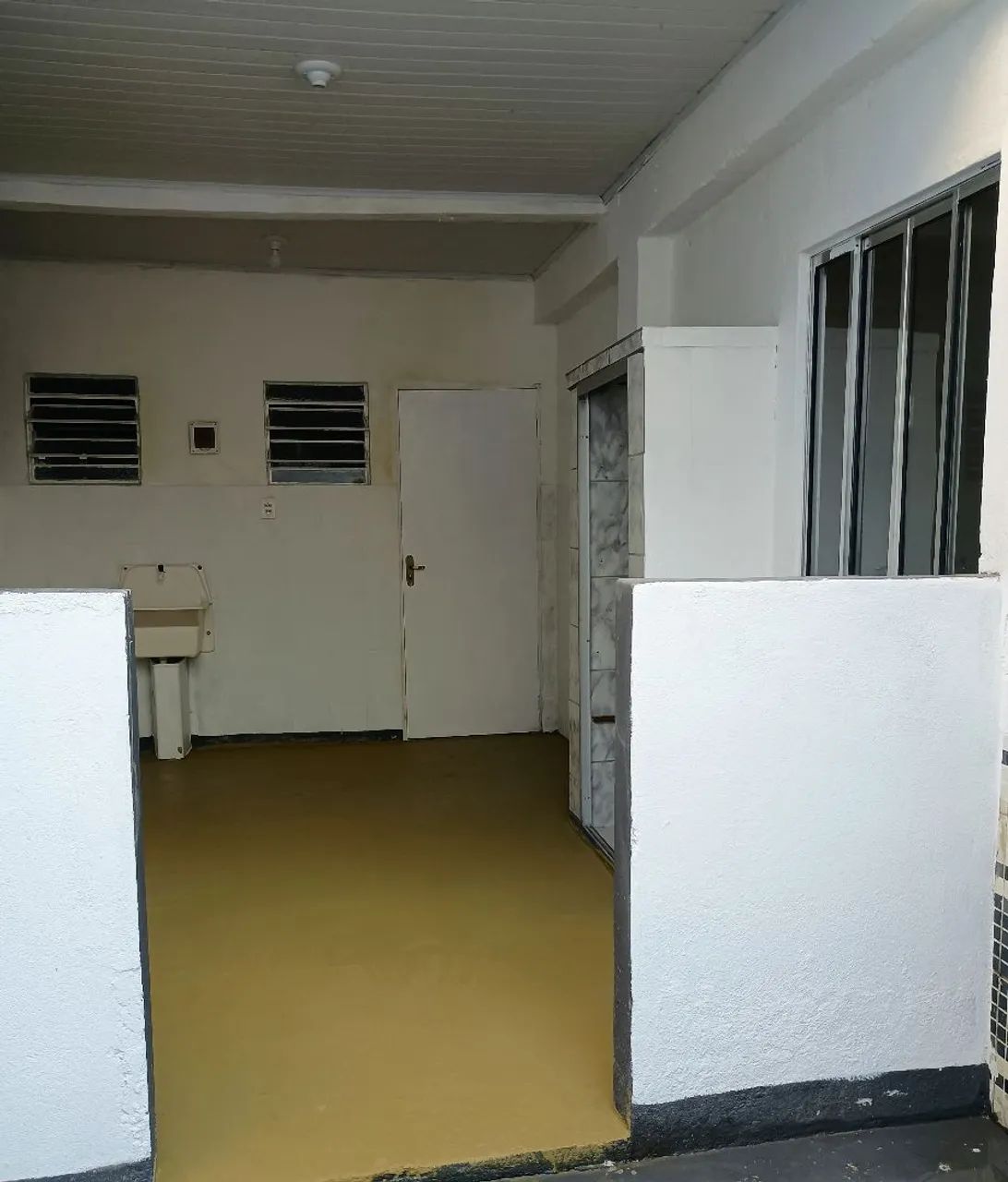 Casa de fundos