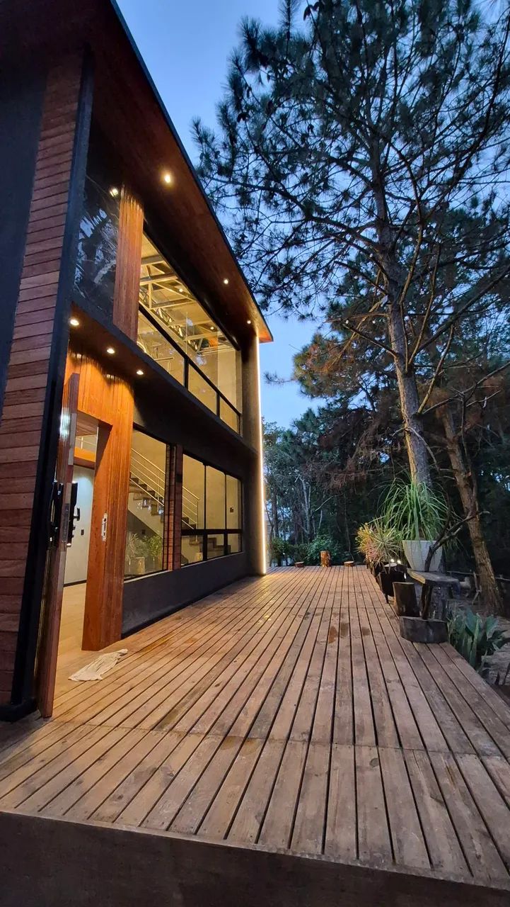 Casa nos ingleses em condomínio fechado