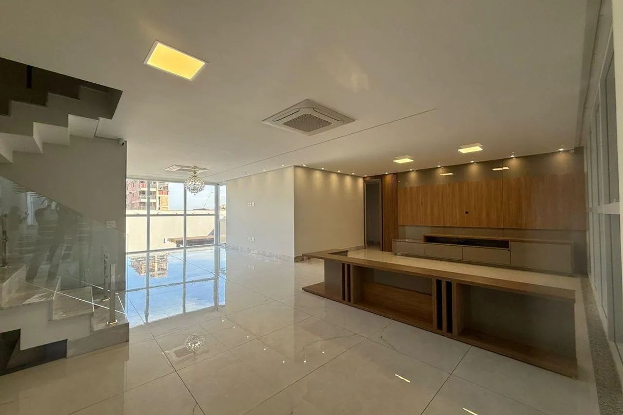 Casa à Venda - Santa Inês, 4 Quartos, 410 m2