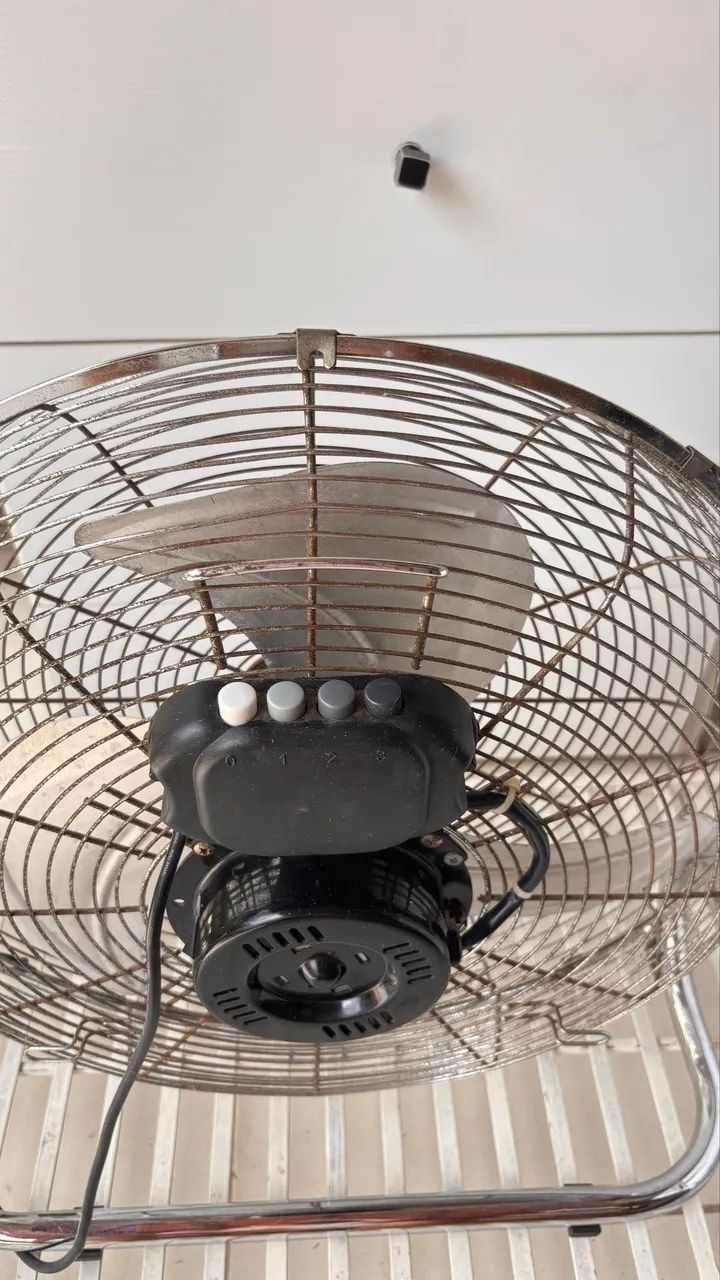 Ventilador de ferro  - Foto 2