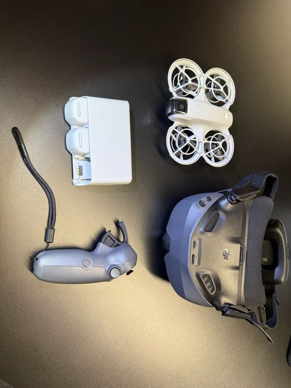 Drone DJI Neo Motion Fly More Combo + Óculos FPV + 3 Baterias | Novo Sem Uso