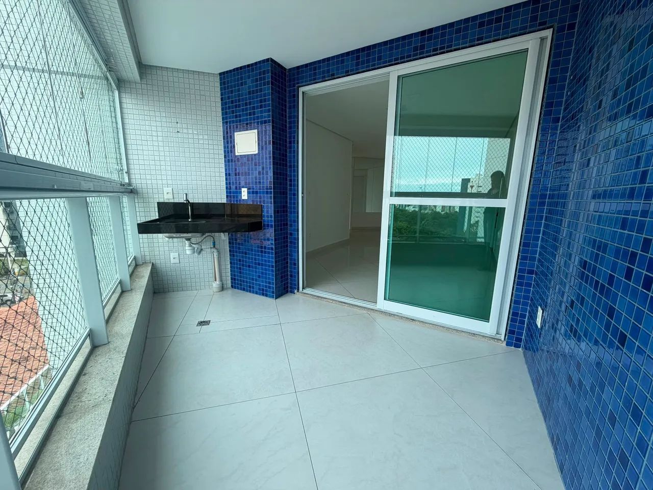 Miramar - apartamento - 03 Quartos com DCE - R$ 7.000 aluguel. 