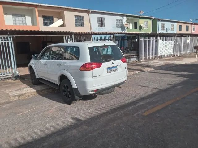 Mitsubishi Pajero Pajero DAKAR 3.2 4x4 T.I. Dies. 5p Mec. 2013
