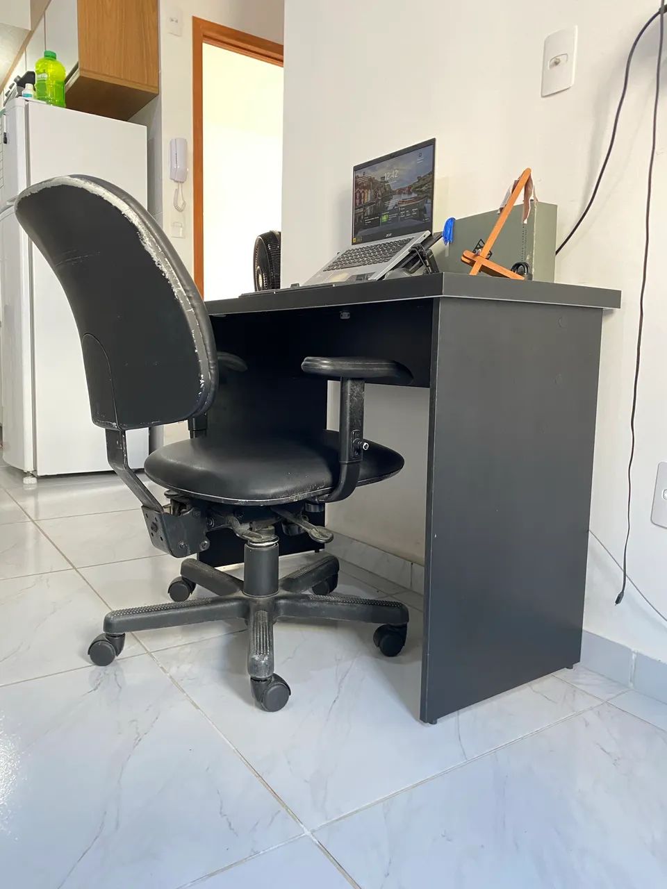 Mesa + Cadeira de Escritório - Foto 3