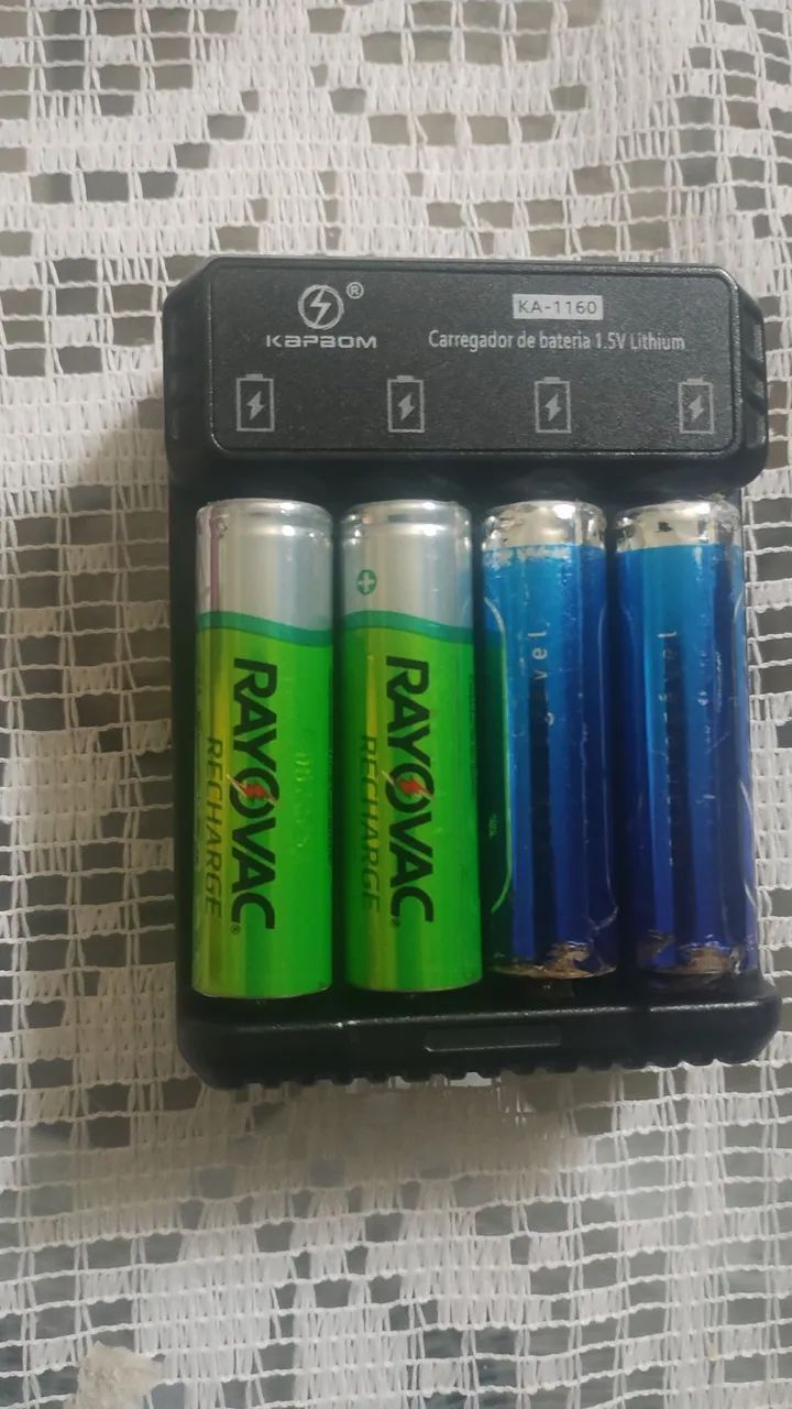 Carregador e pilhas recarregáveis!