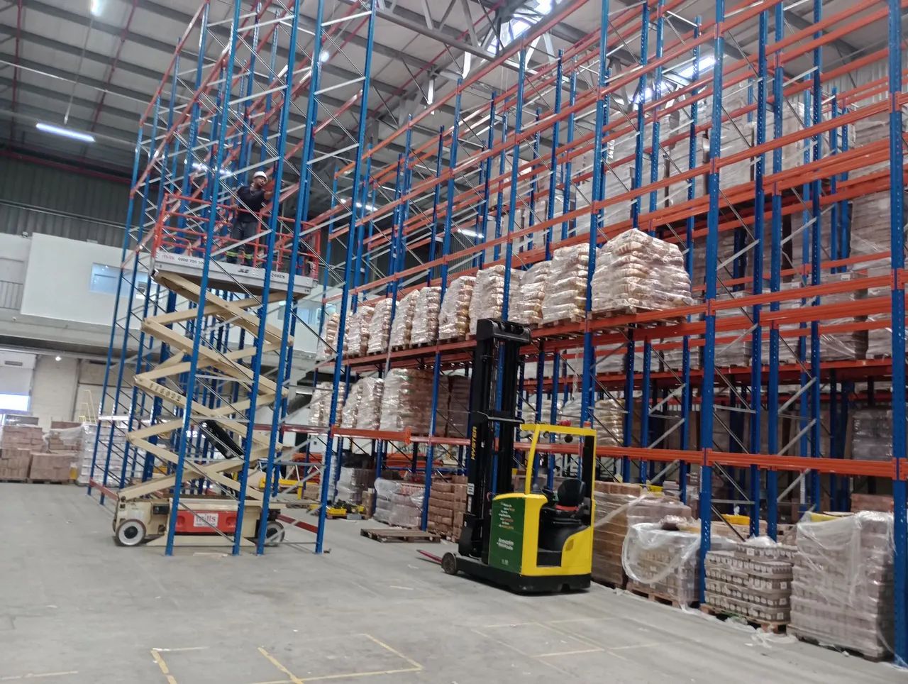 Porta pallets. Montagem e desmontagem em geral 