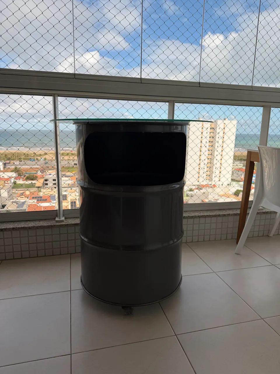 VENDE-SE TONEL E BANCOS EM MADEIRA - Foto 4