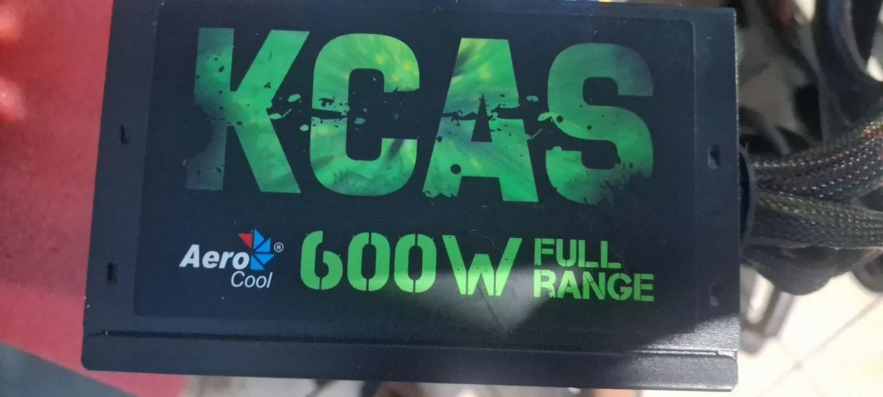 Fonte gamer 600W kCAS