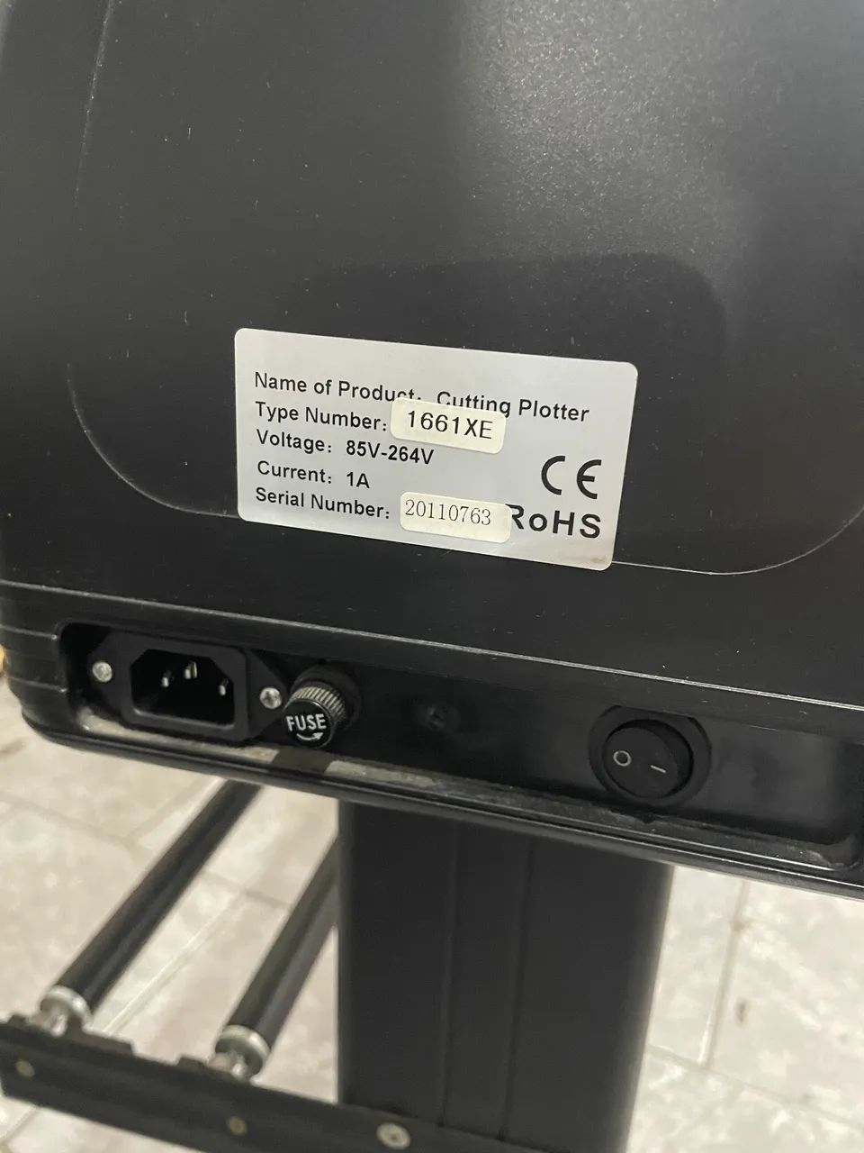 Plotter de recorte 1,5m mira laser - Foto 3
