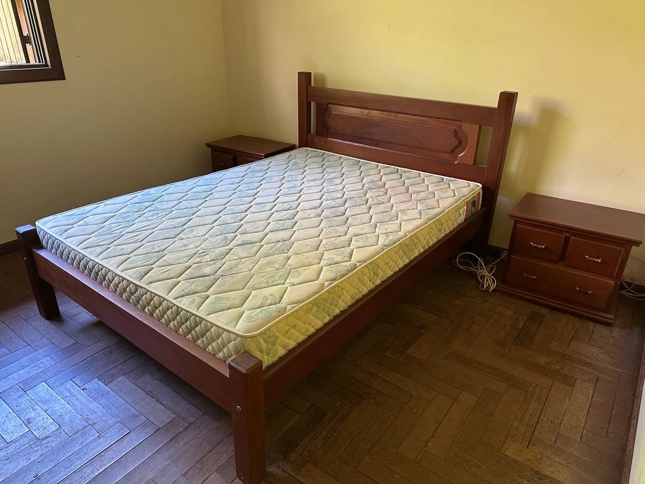 Conjunto de Quarto em madeira de lei maciça  - Foto 2