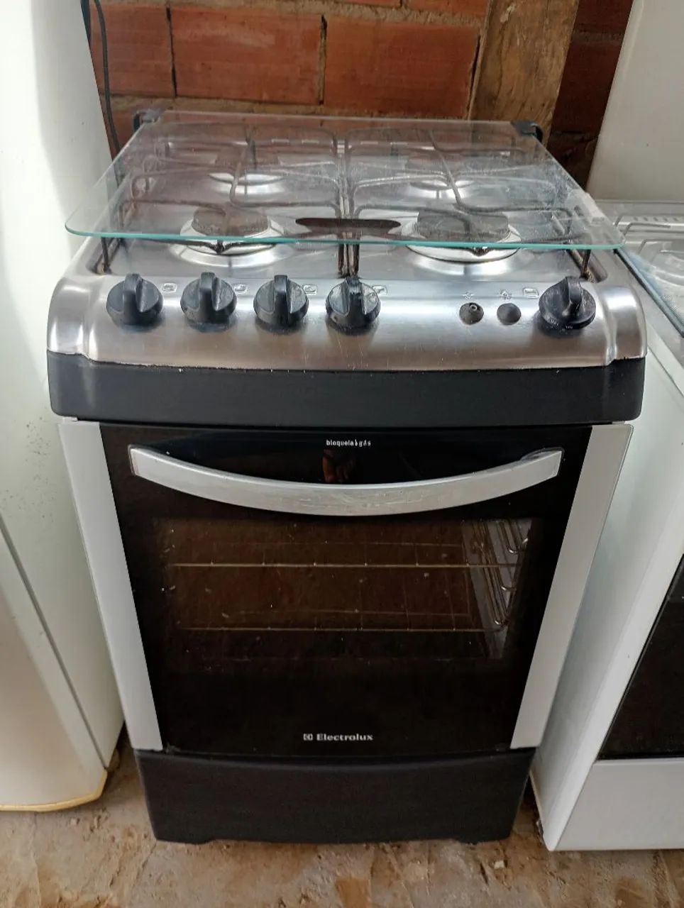 Fogão 4bocas não e automático 
