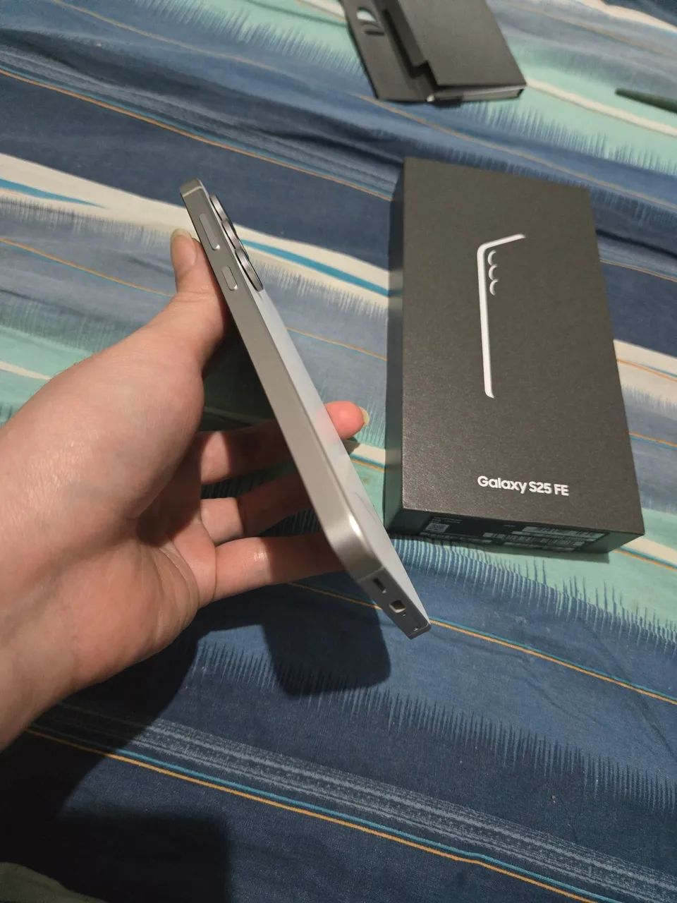 Celular novo s25 FE 256gb  - Foto 2
