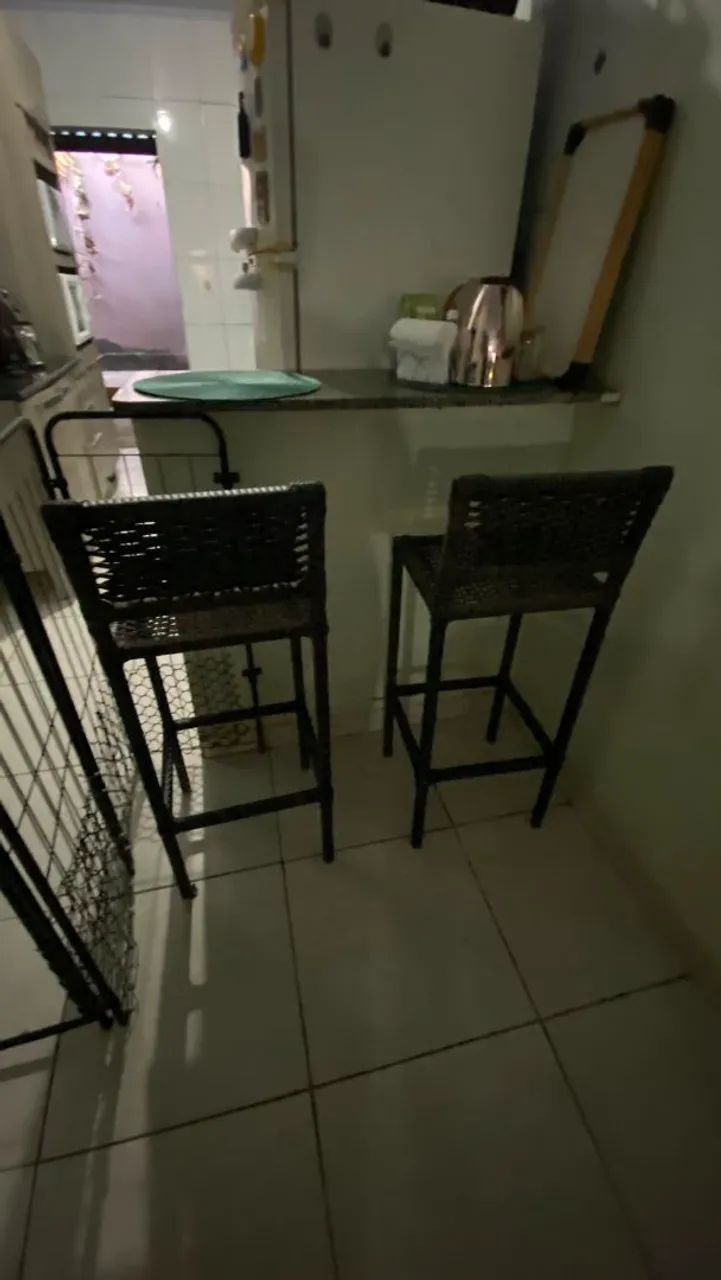 Mesa com cadeiras e Banquetas  - Foto 4