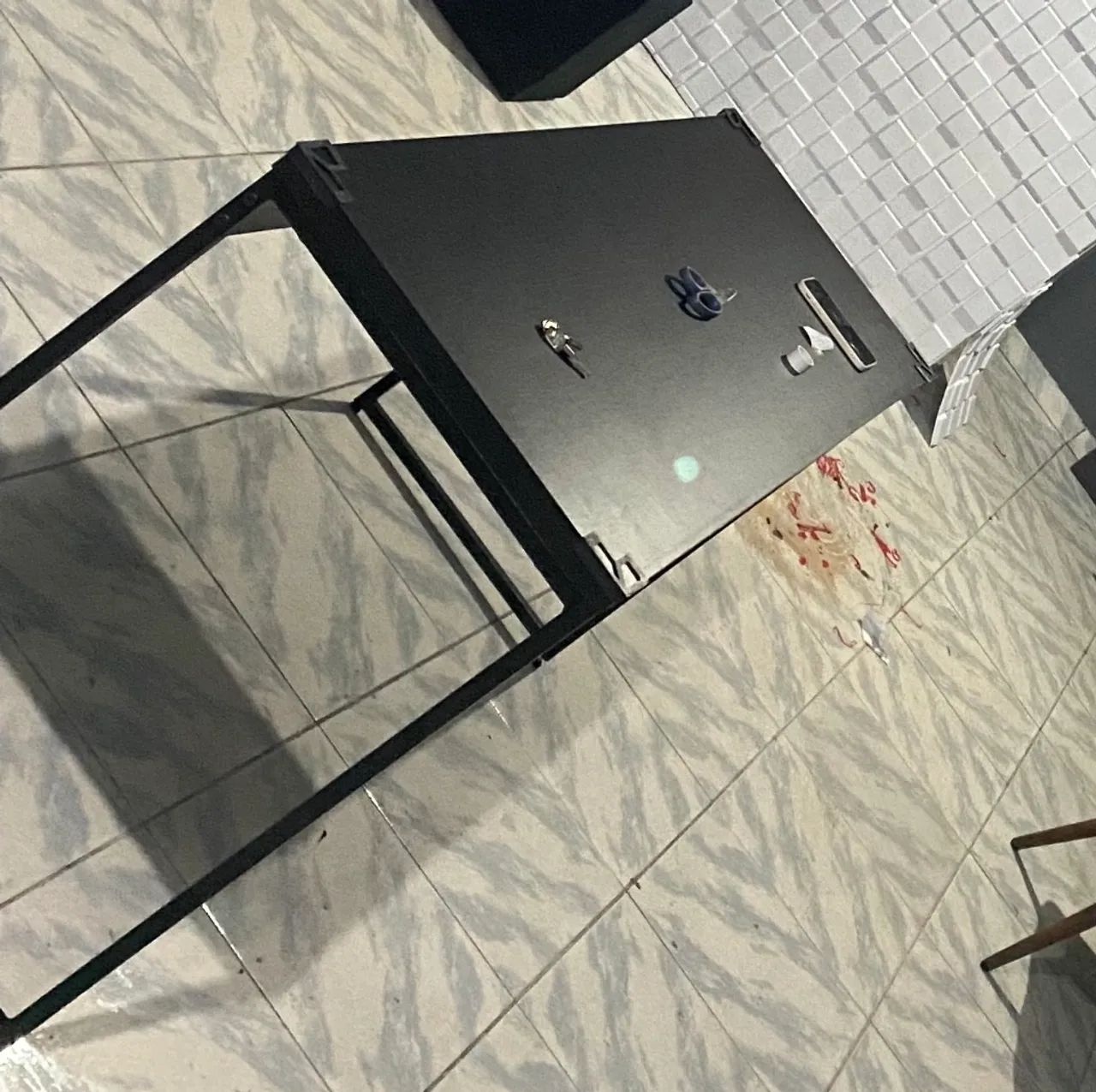 Selling office desk 150x50x75 cm