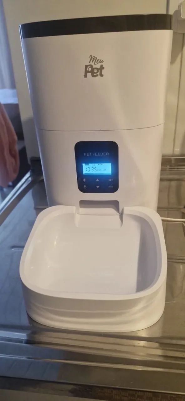 Comedouro Automático para gatos