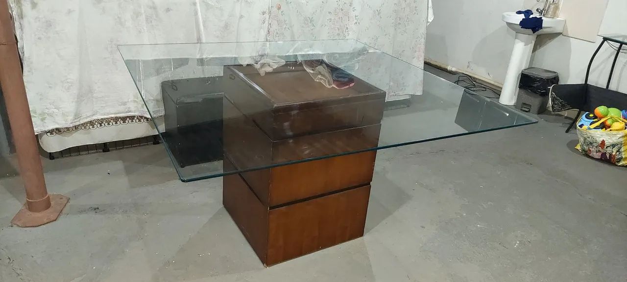 Mesa jantar 8 lugares quadrado e vidro temperado, base madeira.  - Foto 3