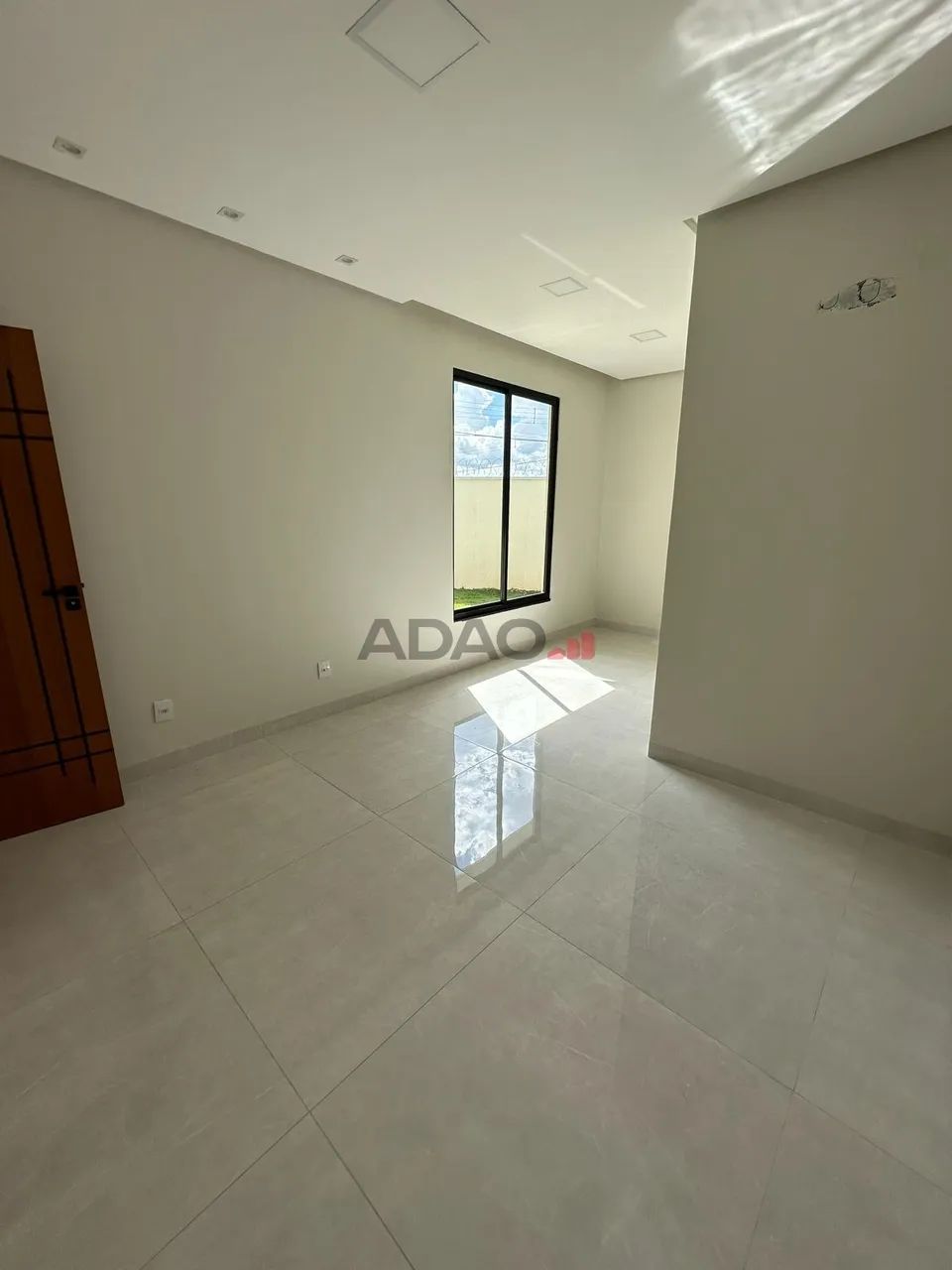Casa Moderna com Pé Direito Duplo - Foto 2